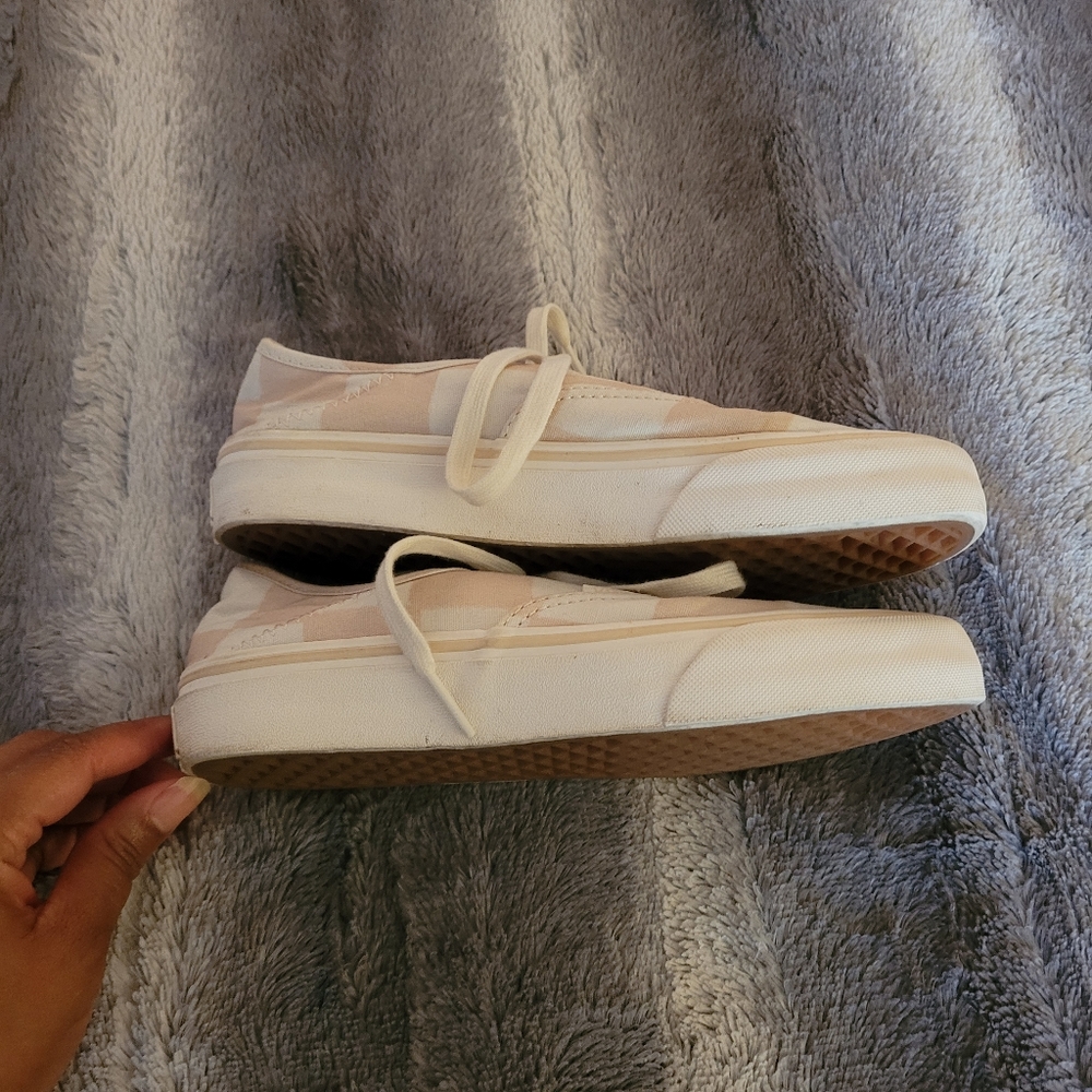 Vans Size 7 - image 2